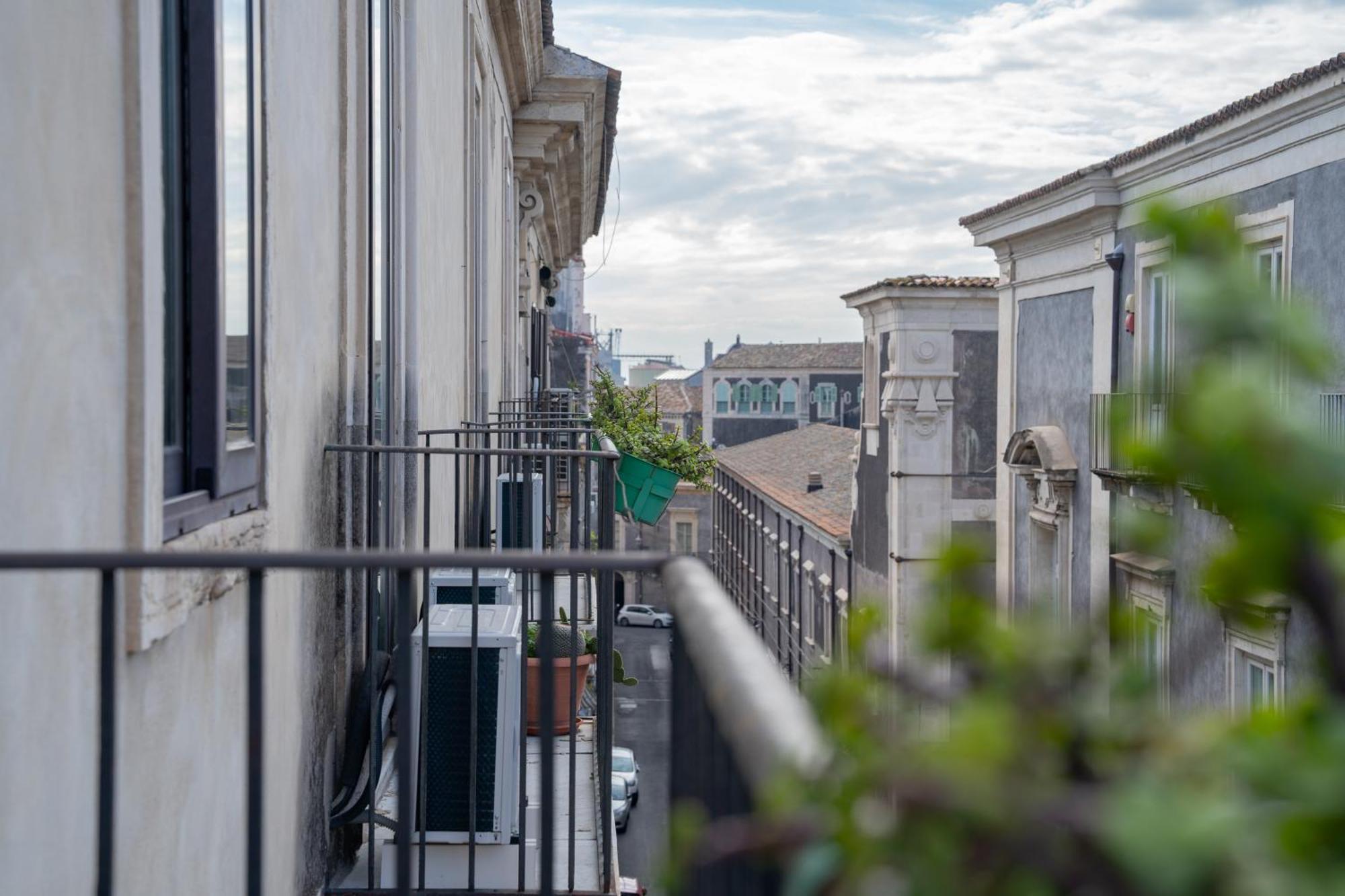 Suite Inn Catania Esterno foto